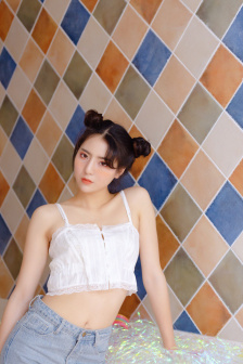 《朋友的未婚妻》中字